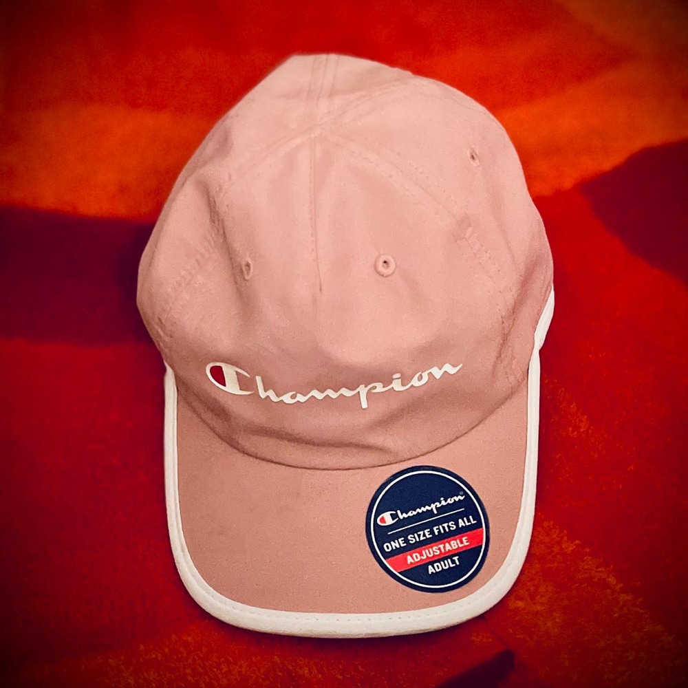 NWT, Champion Women's Graphic Performance Curved Bill Adjustable Light Pink Cap.